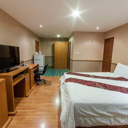 Sa-Bai-Dee Condo Chonburi Buitenkant foto
