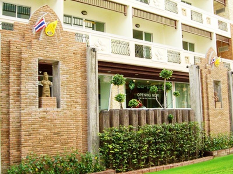 Sa-Bai-Dee Condo Chonburi Buitenkant foto